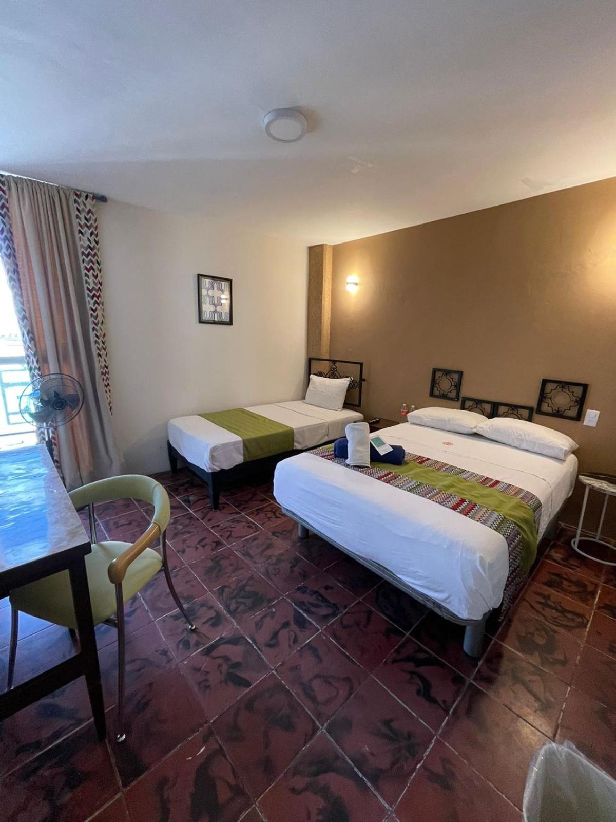 Hotel Flamingos Guadalajara Buitenkant foto